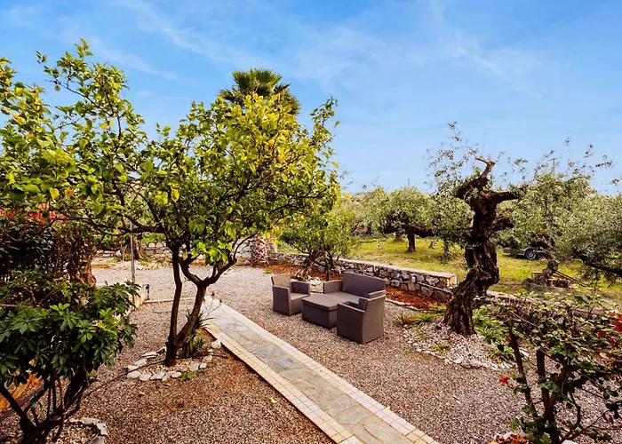 Serene Nests - Spitiko Getaway Lägenhet Stoúpa